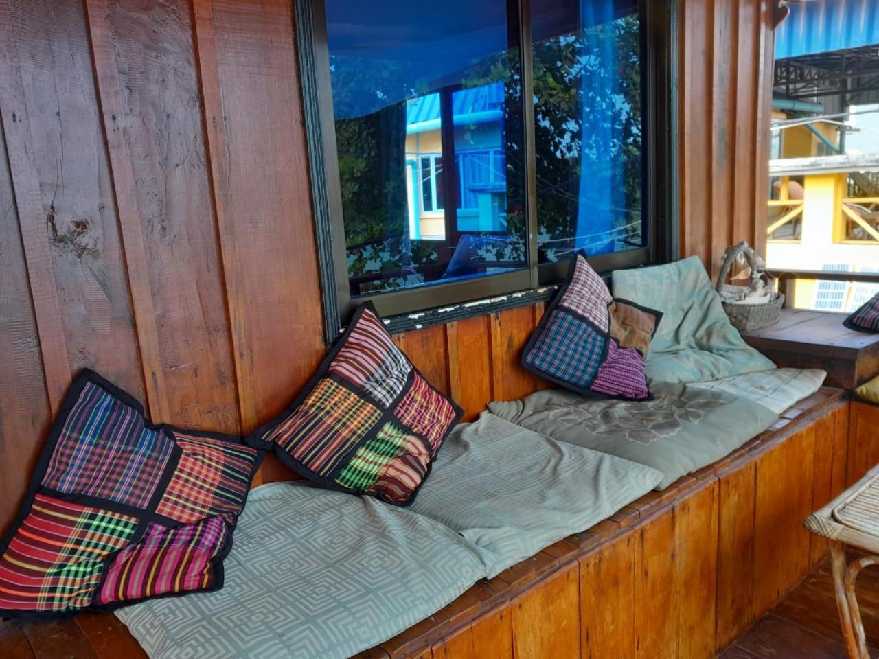Bong'S Guesthouse M'Pai Bay Ко Ронг Санлоем Екстериор снимка